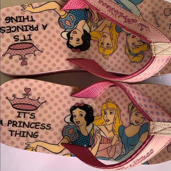 4/$20 Disney Princess Platform Flip Flops - Picture 3 of 8